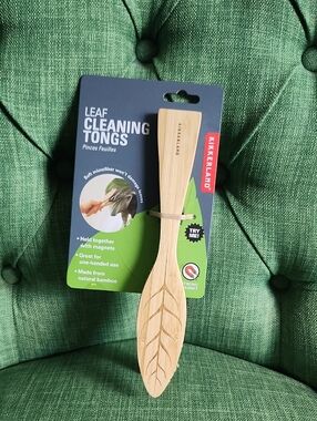 Kikkerland Bamboo Leaf Cleaning Tongs - Natural Wood